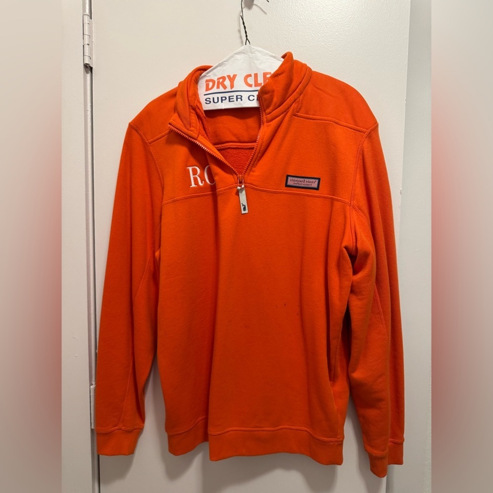 Vineyard Vines Men Small Orange “RO” engraved pullover sweater 1/4 zip